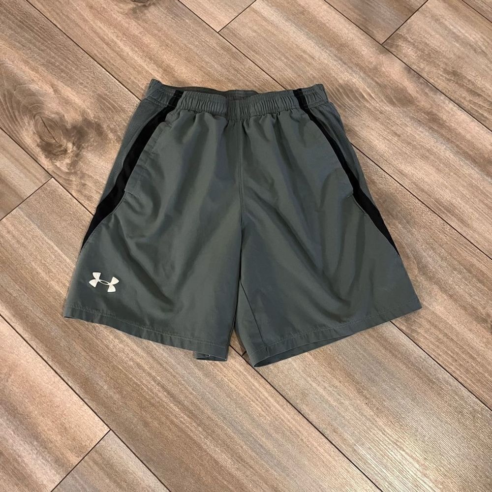 Under Armour Mens‎ HeatGear Fitted Athletic Shorts Gray Black Small Bin C-15